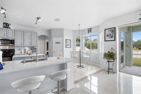 Casa en venta en Spring Hill, Florida, 3 dormitorios, 250.28 m2 № 2233901 - foto 17
