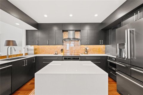Condo in Bradenton, Florida, 3 bedrooms № 2115383 - photo 20