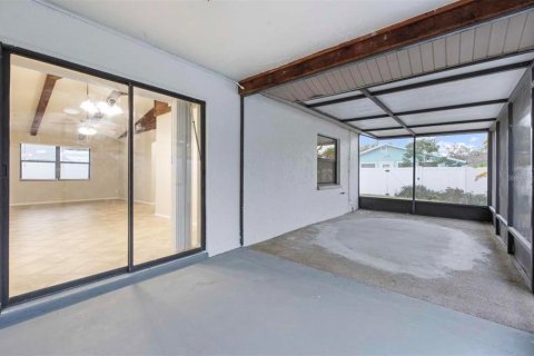Villa ou maison à louer à Sarasota, Floride: 2 chambres, 80.92 m2 № 1846794 - photo 13