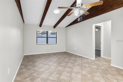 Villa ou maison à louer à Sarasota, Floride: 2 chambres, 80.92 m2 № 1846794 - photo 3