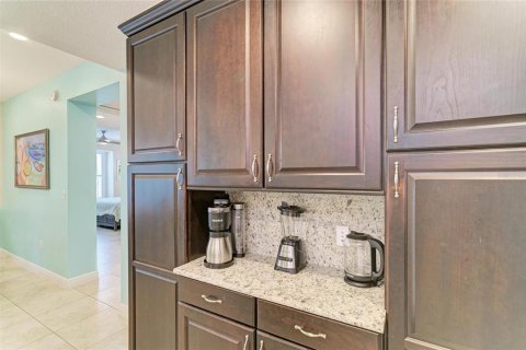 Condo in Bradenton, Florida, 2 bedrooms  № 2378372 - photo 20