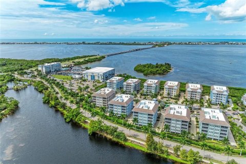 Condo in Bradenton, Florida, 2 bedrooms  № 2378372 - photo 2