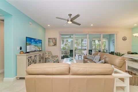 Condo in Bradenton, Florida, 2 bedrooms  № 2378372 - photo 8