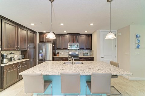 Condo in Bradenton, Florida, 2 bedrooms  № 2378372 - photo 18