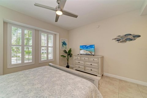 Condo in Bradenton, Florida, 2 bedrooms  № 2378372 - photo 25