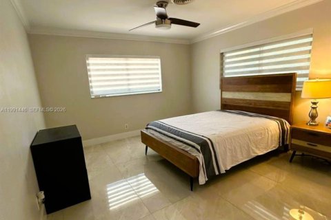 House in Wilton Manors, Florida 3 bedrooms, 186.73 sq.m. № 2052234 - photo 20