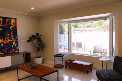 House in Wilton Manors, Florida 3 bedrooms, 186.73 sq.m. № 2052234 - photo 4