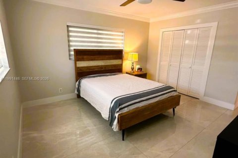 House in Wilton Manors, Florida 3 bedrooms, 186.73 sq.m. № 2052234 - photo 21