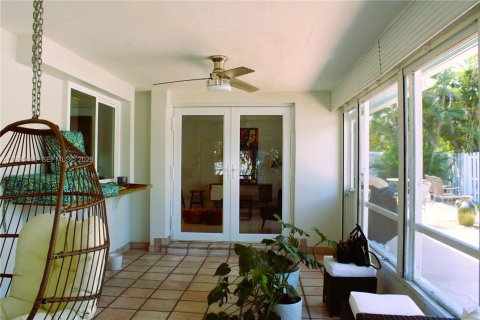 House in Wilton Manors, Florida 3 bedrooms, 186.73 sq.m. № 2052234 - photo 30