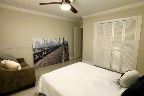 House in Wilton Manors, Florida 3 bedrooms, 186.73 sq.m. № 2052234 - photo 25