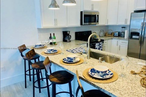 Снять в аренду квартиру в Стьюарт, Флорида 3 спальни, 326.92м2, № 1963879 - фото 7