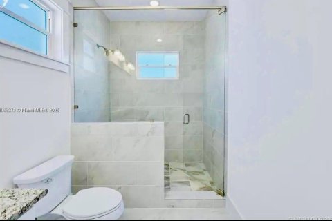 Снять в аренду квартиру в Стьюарт, Флорида 3 спальни, 326.92м2, № 1963879 - фото 28