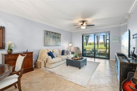 Condo in Bradenton, Florida, 2 bedrooms in LAKEWOOD NATIONAL № 2106165 - photo 19
