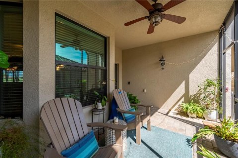 Condo in Bradenton, Florida, 2 bedrooms in LAKEWOOD NATIONAL № 2106165 - photo 8