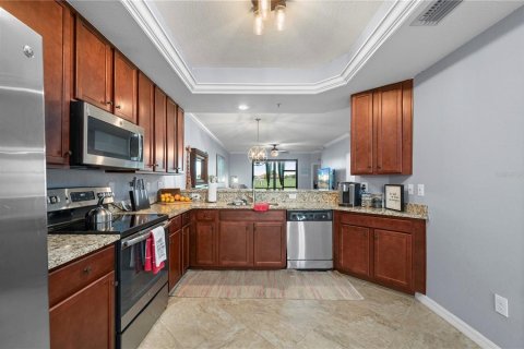 Condo in Bradenton, Florida, 2 bedrooms in LAKEWOOD NATIONAL № 2106165 - photo 14