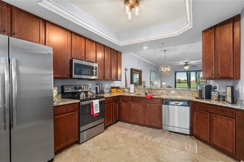 Condo in Bradenton, Florida, 2 bedrooms in LAKEWOOD NATIONAL № 2106165 - photo 12