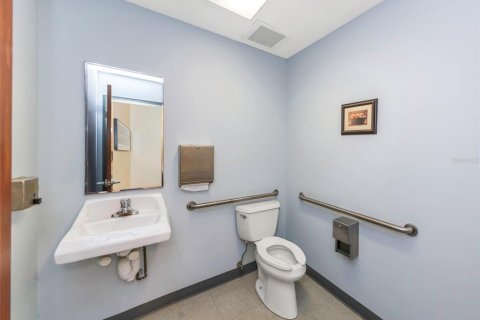 Immobilier commercial à vendre à Clearwater, Floride: 352.66 m2 № 2113364 - photo 2