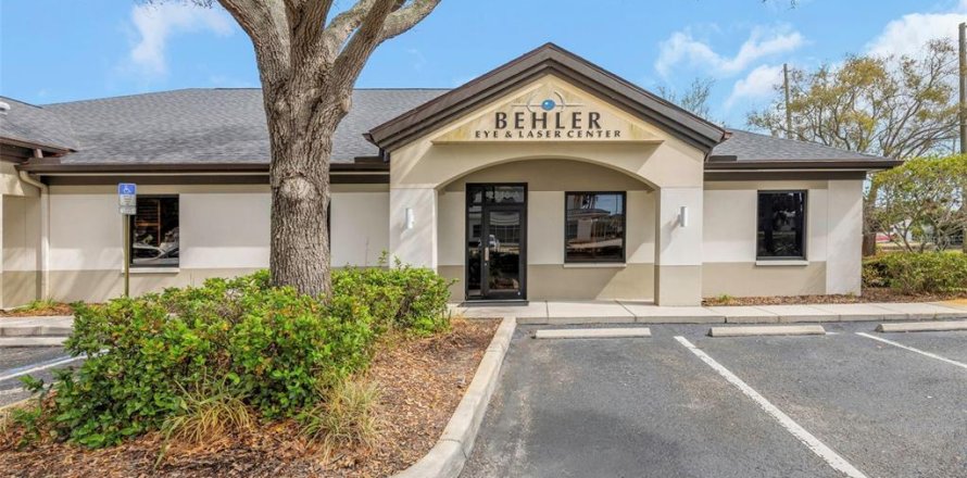 Immobilier commercial à Clearwater, Floride 352.66 m2 № 2113364
