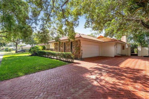 Купить виллу или дом в Майами-Лейкс, Флорида 3 спальни, 276.94м2, № 1977846 - фото 3