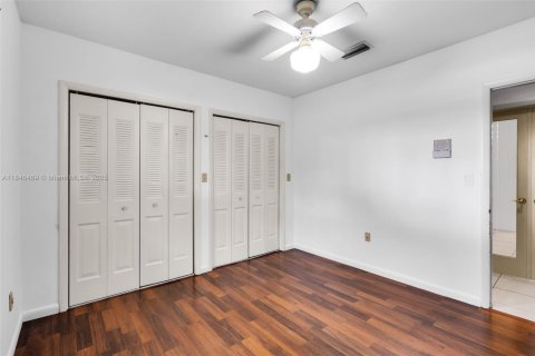 Купить виллу или дом в Майами-Лейкс, Флорида 3 спальни, 276.94м2, № 1977846 - фото 25