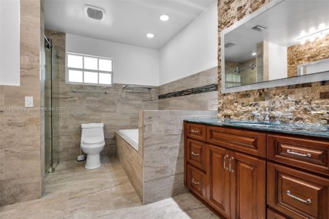 Купить виллу или дом в Майами-Лейкс, Флорида 3 спальни, 276.94м2, № 1977846 - фото 30