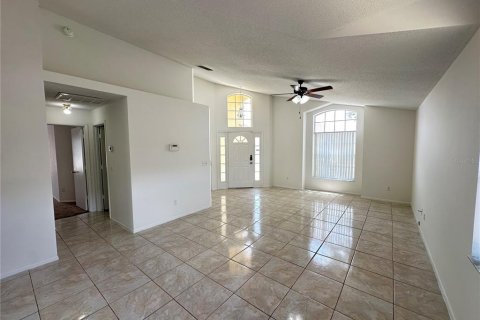 Villa ou maison à vendre à Davenport, Floride: 4 chambres, 177.26 m2 № 2150334 - photo 4