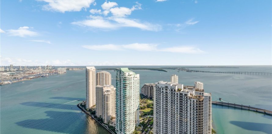 Condo à Miami, Floride, 5 chambres № 1874448