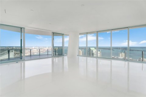 Copropriété à louer à Miami, Floride: 5 chambres, 359.53 m2 № 1874448 - photo 4