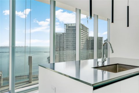 Copropriété à louer à Miami, Floride: 5 chambres, 359.53 m2 № 1874448 - photo 12
