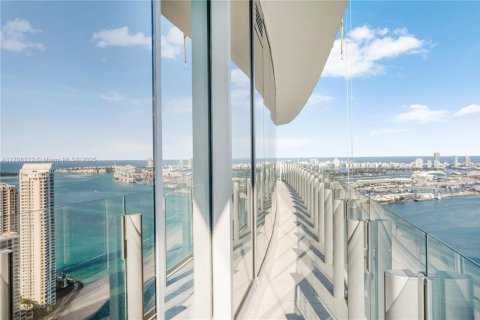 Copropriété à louer à Miami, Floride: 5 chambres, 359.53 m2 № 1874448 - photo 23