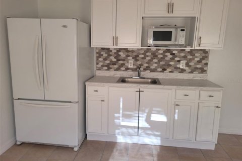 Casa en venta en Valrico, Florida, 3 dormitorios, 179.77 m2 № 2387316 - foto 3