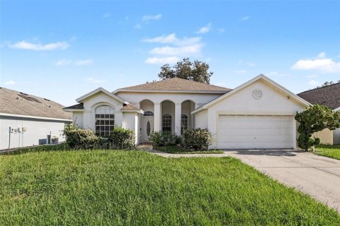 Villa ou maison à Wesley Chapel, Floride 4 chambres, 195.56 m2 № 2298117