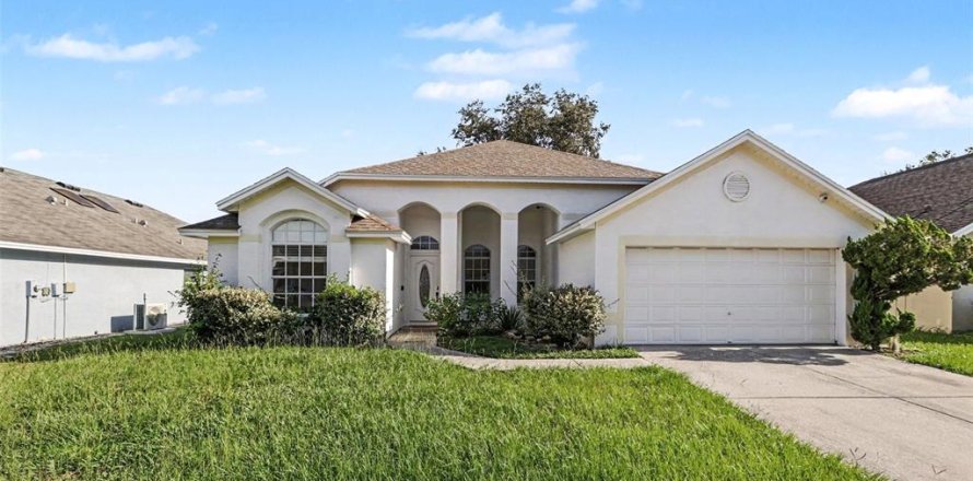 Villa ou maison à Wesley Chapel, Floride 4 chambres, 195.56 m2 № 2298117