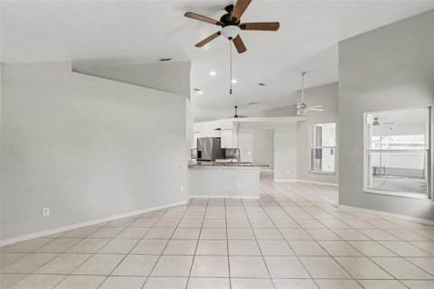 Villa ou maison à vendre à Wesley Chapel, Floride: 4 chambres, 195.56 m2 № 2298117 - photo 6