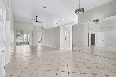 Villa ou maison à vendre à Wesley Chapel, Floride: 4 chambres, 195.56 m2 № 2298117 - photo 4