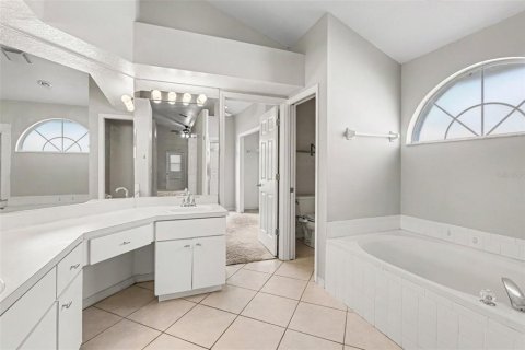 Villa ou maison à vendre à Wesley Chapel, Floride: 4 chambres, 195.56 m2 № 2298117 - photo 13