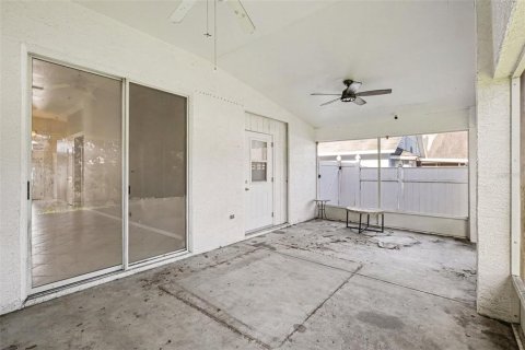 Villa ou maison à vendre à Wesley Chapel, Floride: 4 chambres, 195.56 m2 № 2298117 - photo 23