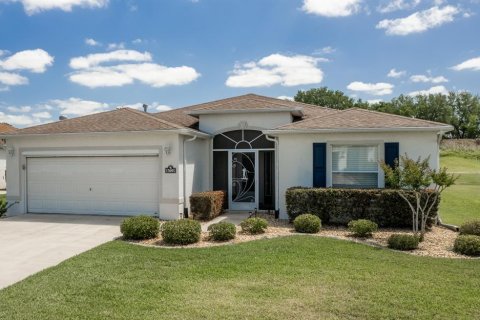House in Ocala, Florida 3 bedrooms, 152.92 sq.m. № 1662446 - photo 1