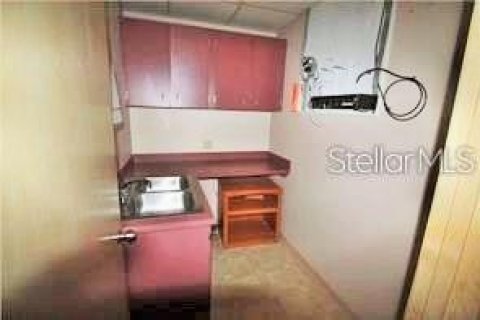 Commercial property in Orlando, Florida 120.77 sq.m. № 2110114 - photo 7