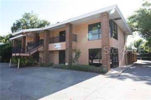 Commercial property in Orlando, Florida 120.77 sq.m. № 2110114