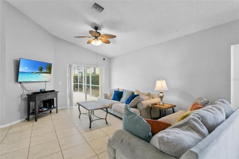 House in Haines City, Florida 4 bedrooms, 143.26 sq.m. № 1557295 - photo 25