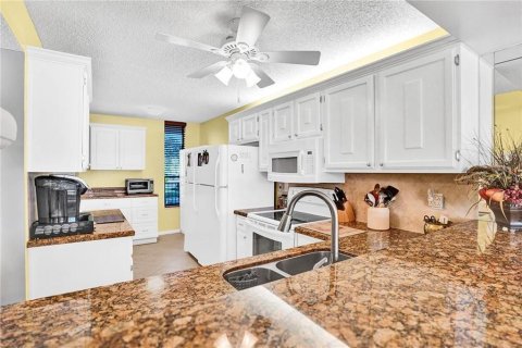 Copropriété à louer à Margate, Floride: 2 chambres, 101.26 m2 № 2350996 - photo 16