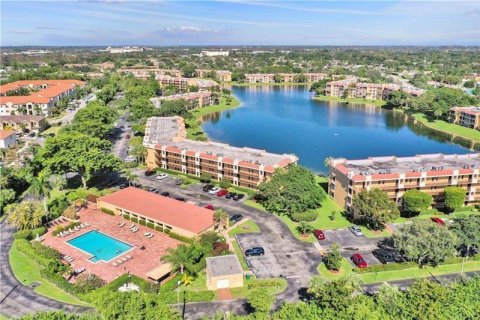 Condo à Margate, Floride, 2 chambres № 2350996