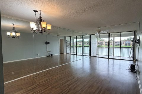 Copropriété à louer à Margate, Floride: 2 chambres, 101.26 m2 № 2350996 - photo 12