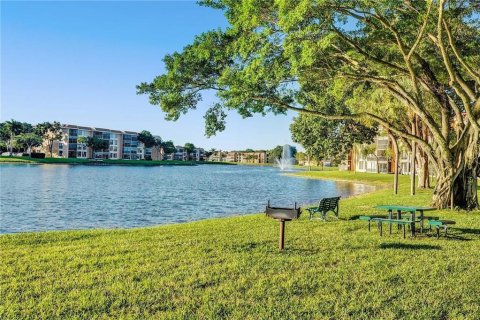 Copropriété à louer à Margate, Floride: 2 chambres, 101.26 m2 № 2350996 - photo 7