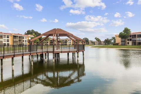 Copropriété à louer à Margate, Floride: 2 chambres, 101.26 m2 № 2350996 - photo 3