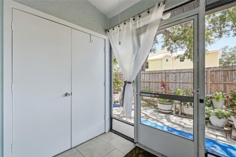 Купить кондоминиум в Сент-Питерсберг, Флорида 5 комнат, 80.36м2, № 2209661 - фото 19