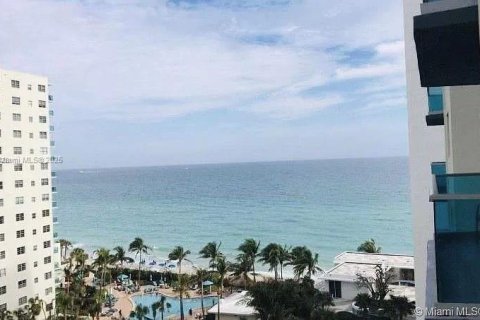 Copropriété à vendre à Hollywood, Floride: 1 chambre, 84.08 m2 № 2042074 - photo 4