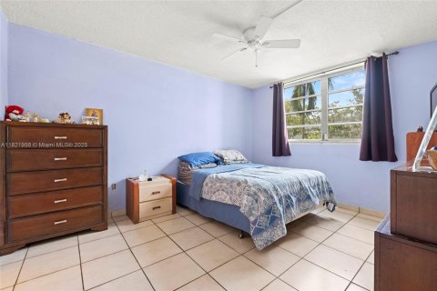 Condominio en venta en Aventura, Florida, 1 dormitorio, 71.35 m2 № 1937663 - foto 4