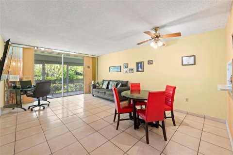 Condominio en venta en Aventura, Florida, 1 dormitorio, 71.35 m2 № 1937663 - foto 14